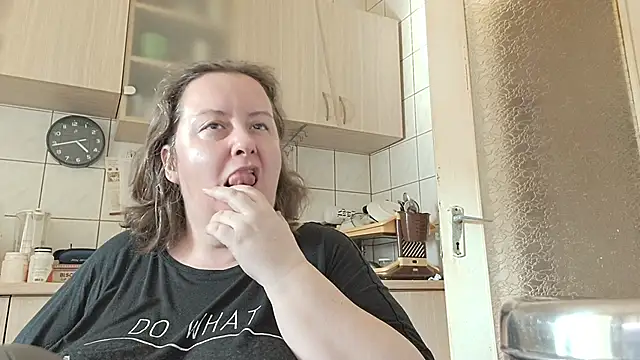 Snapshot of melissaBlessing chatting on January 2025 12:47:01 PM melissaBlessing online show from January 2025 12:47:01 PM