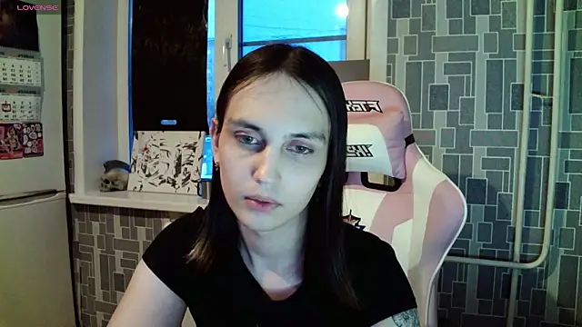 Snapshot of BlackHe4rts_ chatting on December 2024 02:19:02 AM BlackHe4rts  online show from December 2024 02:19:02 AM