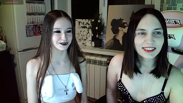 Snapshot of BlackHe4rts_ chatting on December 2024 05:37:02 PM BlackHe4rts  online show from December 2024 05:37:02 PM