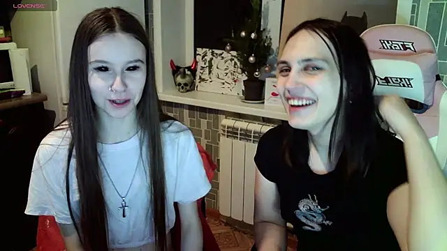 Snapshot of BlackHe4rts_ chatting on January 2025 12:46:01 AM BlackHe4rts  online show from January 2025 12:46:01 AM