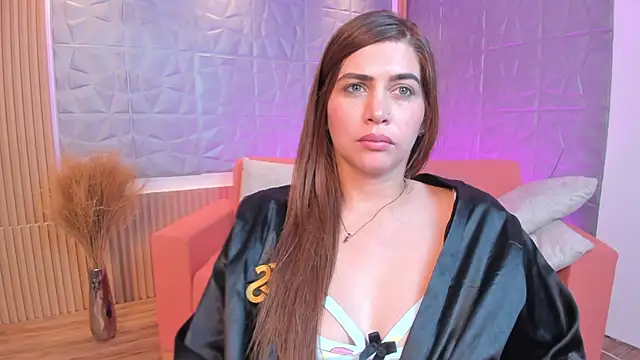 Snapshot of Laurent_Williams chatting on February 2025 11:33:02 PM Laurent Williams online show from February 2025 11:33:02 PM