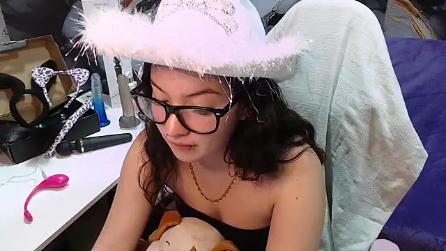 lilimini032 online show from September 2025 07:48:01 PM