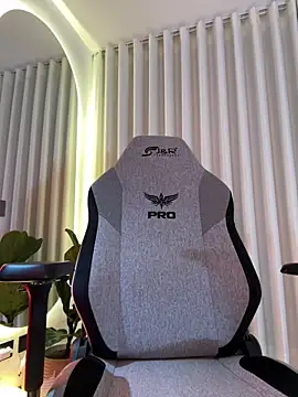 carolynnetrujillo online show from December 2025 02:54:02 AM