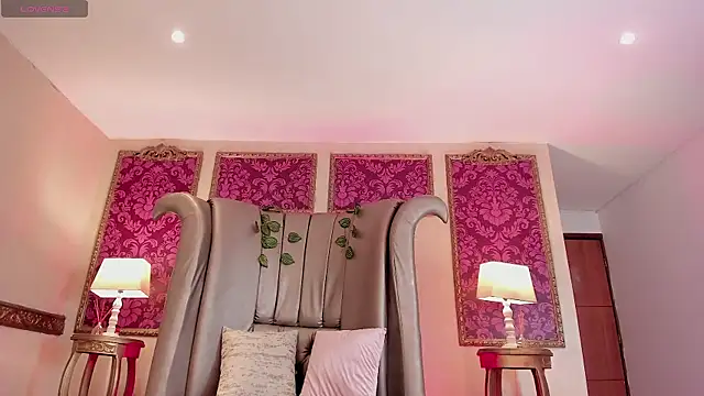 Snapshot of ElectraRaptiis chatting on January 2026 08:32:01 PM ElectraRaptiis online show from January 2026 08:32:01 PM