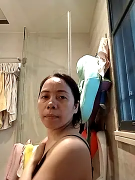 Snapshot of doggiepossession chatting on March 2025 09:43:01 AM doggiepossession online show from March 2025 09:43:01 AM