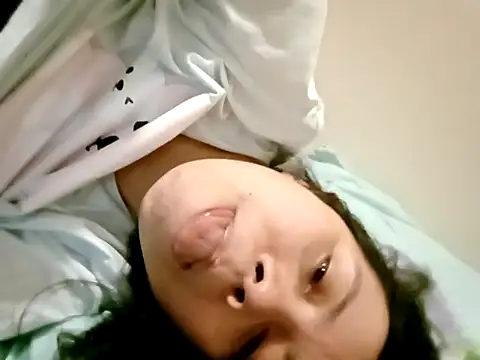 Snapshot of doggiepossession chatting on March 2025 06:57:01 AM doggiepossession online show from March 2025 06:57:01 AM