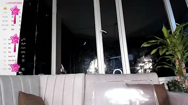 Snapshot of Megan_Lim chatting on January 2025 10:28:01 AM Megan Lim online show from January 2025 10:28:01 AM