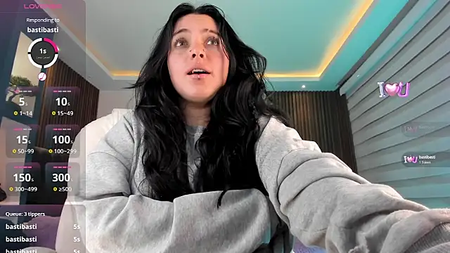 Snapshot of Lucy_Smith2 chatting on December 2024 08:26:01 AM Lucy Smith2 online show from December 2024 08:26:01 AM