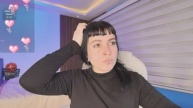 Snapshot of Lucy_Smith2 chatting on October 2025 07:44:02 PM Lucy Smith2 online show from October 2025 07:44:02 PM