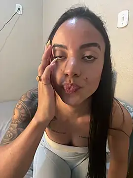 Elamesmamorena online show from July 2026 11:10:02 PM