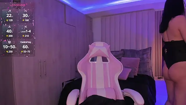 Snapshot of Emilyymilleer_ chatting on February 2025 05:19:02 PM Emilyymilleer online show from February 2025 05:19:02 PM