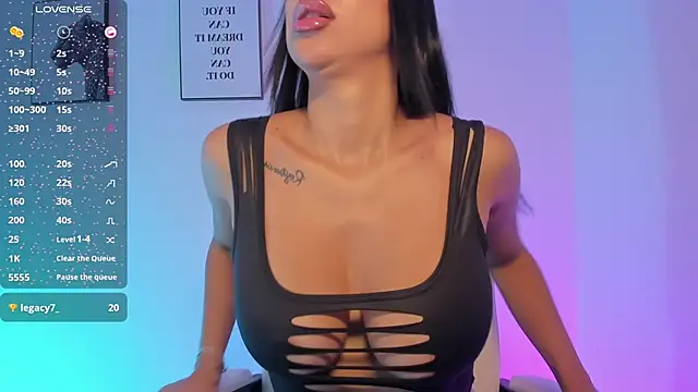 Snapshot of Emilyymilleer_ chatting on November 2025 05:01:02 PM Emilyymilleer online show from November 2025 05:01:02 PM