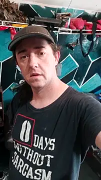 Snapshot of Boo-boo_kittyfux chatting on November 2025 04:40:02 PM Boo-boo kittyfux online show from November 2025 04:40:02 PM