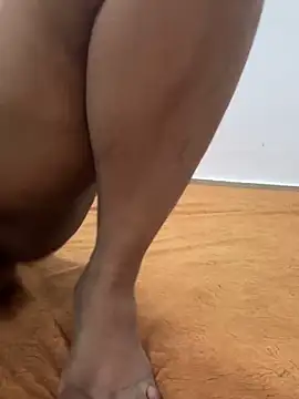 Snapshot of sissarahotty chatting on February 2025 08:19:01 PM sissarahotty online show from February 2025 08:19:01 PM