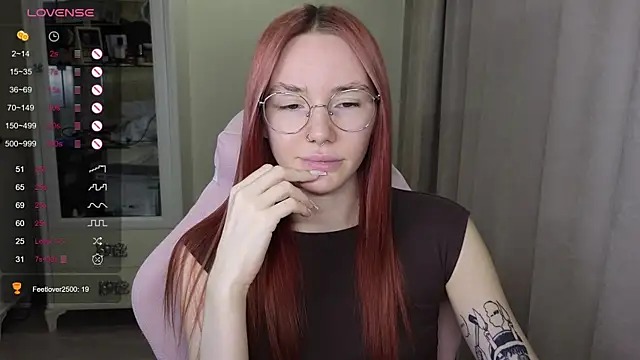 Snapshot of littlevildevil chatting on October 2025 11:00:01 AM littlevildevil online show from October 2025 11:00:01 AM