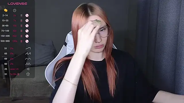 Snapshot of littlevildevil chatting on November 2025 10:59:02 AM littlevildevil online show from November 2025 10:59:02 AM