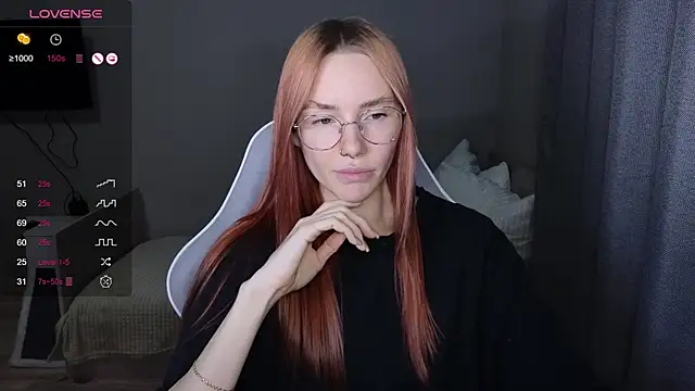 Snapshot of littlevildevil chatting on December 2025 10:42:02 AM littlevildevil online show from December 2025 10:42:02 AM