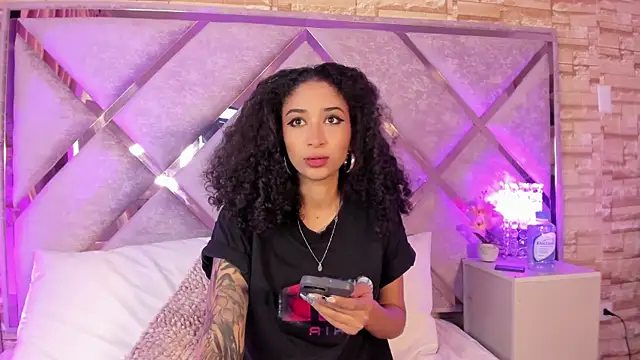 Snapshot of _lanna_jhonson_ chatting on September 2025 02:33:01 AM lanna jhonson online show from September 2025 02:33:01 AM