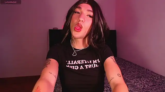 Snapshot of zarablare_ chatting on January 2025 01:27:01 AM zarablare online show from January 2025 01:27:01 AM