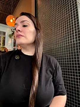 Sophie Eaton online show from November 2025 08:05:01 PM