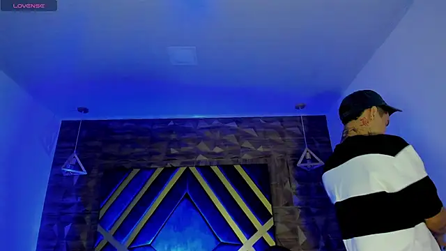 Ian Castillo  online show from April 2026 11:19:01 AM