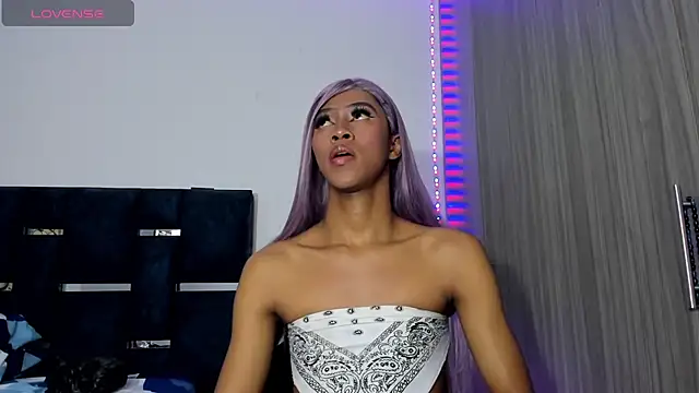 Snapshot of Kristen_dollts chatting on December 2024 11:51:01 PM Kristen dollts online show from December 2024 11:51:01 PM