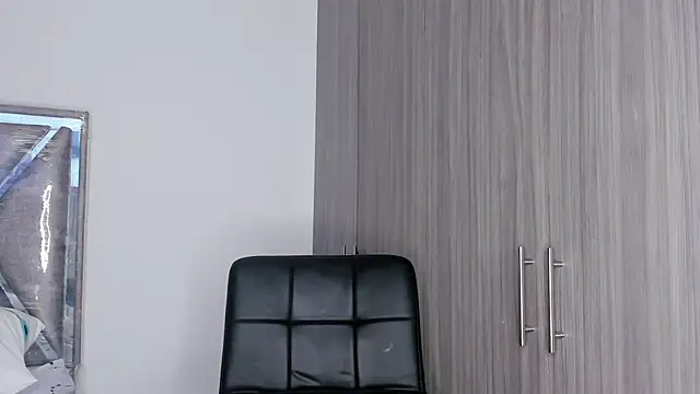 Kristen dollts online show from November 2025 01:55:02 AM