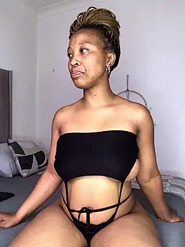 Snapshot of SZA_Doja chatting on December 2024 03:03:02 PM SZA Doja online show from December 2024 03:03:02 PM