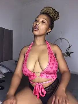 Snapshot of SZA_Doja chatting on December 2024 08:37:01 PM SZA Doja online show from December 2024 08:37:01 PM