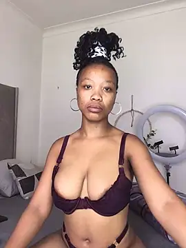 Snapshot of SZA_Doja chatting on December 2024 11:15:02 AM SZA Doja online show from December 2024 11:15:02 AM