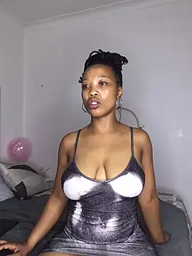 Snapshot of SZA_Doja chatting on January 2025 10:08:02 PM SZA Doja online show from January 2025 10:08:02 PM