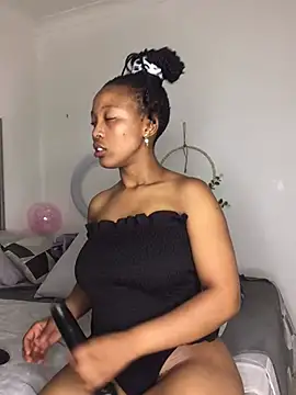 Snapshot of SZA_Doja chatting on January 2025 06:02:01 PM SZA Doja online show from January 2025 06:02:01 PM