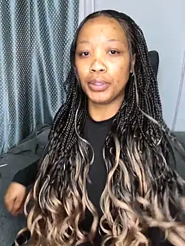 Snapshot of SZA_Doja chatting on September 2025 12:04:01 AM SZA Doja online show from September 2025 12:04:01 AM