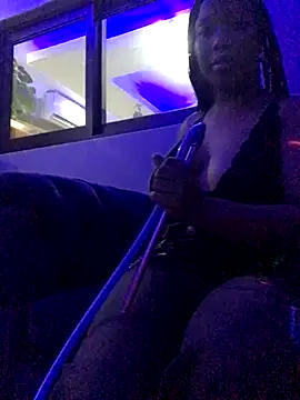 Snapshot of SZA_Doja chatting on November 2025 03:28:02 AM SZA Doja online show from November 2025 03:28:02 AM