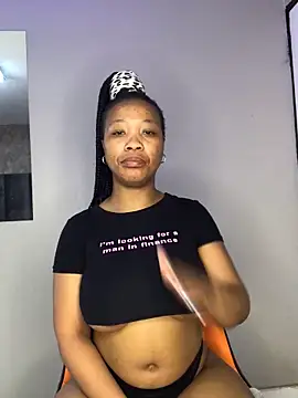 Snapshot of SZA_Doja chatting on December 2025 03:01:01 AM SZA Doja online show from December 2025 03:01:01 AM