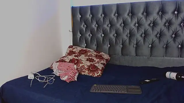 AntonellaAndNoah online show from March 2025 11:12:01 PM