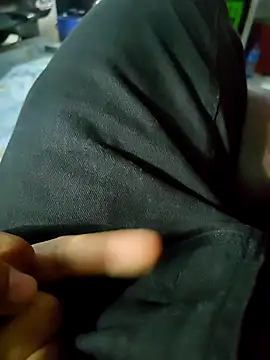 Bengali Boy75 online show from September 2025 11:24:02 AM