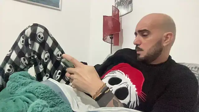 Snapshot of alessandromori91 chatting on December 2025 07:40:02 PM alessandromori91 online show from December 2025 07:40:02 PM