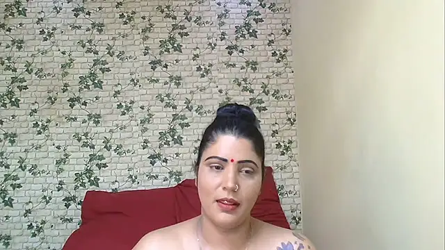 Snapshot of XIndianintimacy chatting on November 2025 05:18:01 PM XIndianintimacy online show from November 2025 05:18:01 PM