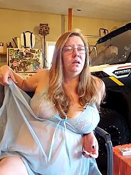 MsShelby40 online show from October 2025 09:24:01 PM