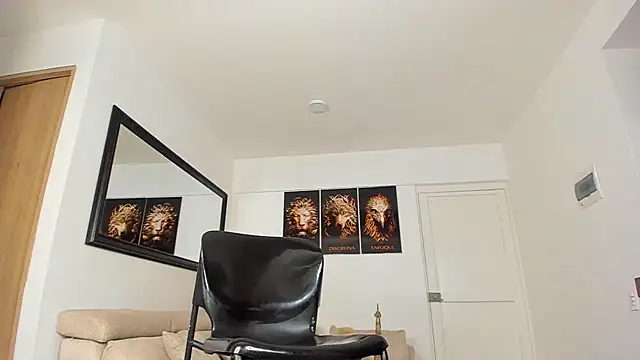 Snapshot of smit_hot_sr chatting on December 2024 07:35:02 AM smit hot sr online show from December 2024 07:35:02 AM