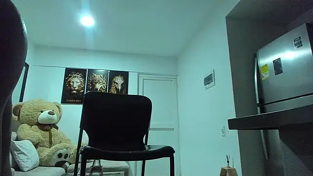 Snapshot of smit_hot_sr chatting on February 2025 11:42:02 PM smit hot sr online show from February 2025 11:42:02 PM