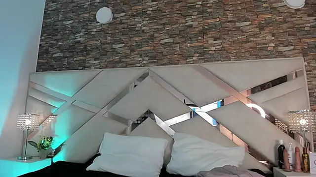 sophie pariss online show from November 2025 03:31:02 AM