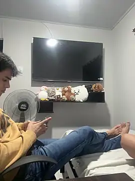 Snapshot of Alex_and_Fabian chatting on December 2025 04:52:02 AM Alex and Fabian online show from December 2025 04:52:02 AM