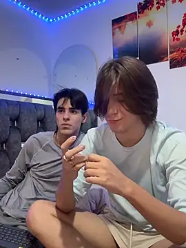 Snapshot of Alex_and_Fabian chatting on February 2026 04:27:01 AM Alex and Fabian online show from February 2026 04:27:01 AM