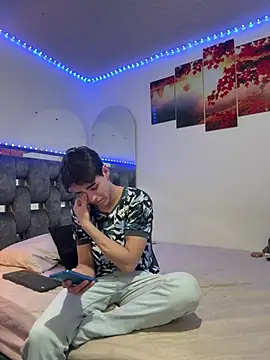 Snapshot of Alex_and_Fabian chatting on February 2026 03:03:02 AM Alex and Fabian online show from February 2026 03:03:02 AM