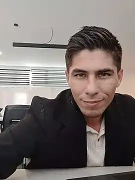 Snapshot of EddyMezo chatting on June 2026 07:03:02 PM EddyMezo online show from June 2026 07:03:02 PM