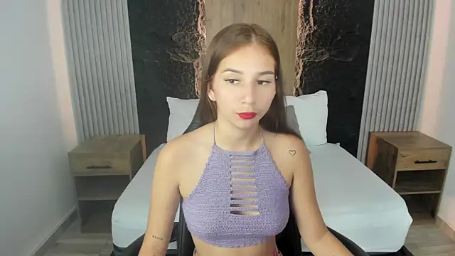 Snapshot of maroly_21 chatting on December 2024 02:23:01 AM maroly 21 online show from December 2024 02:23:01 AM