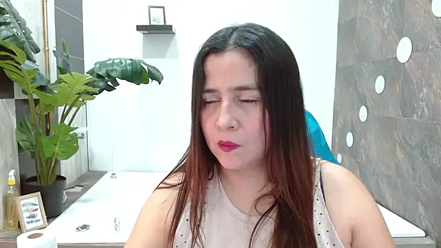 Heidy Wells online show from July 2026 01:25:01 PM