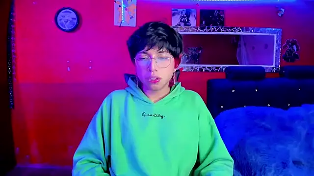 Snapshot of AnggelONfiree chatting on March 2025 05:02:01 AM AnggelONfiree online show from March 2025 05:02:01 AM